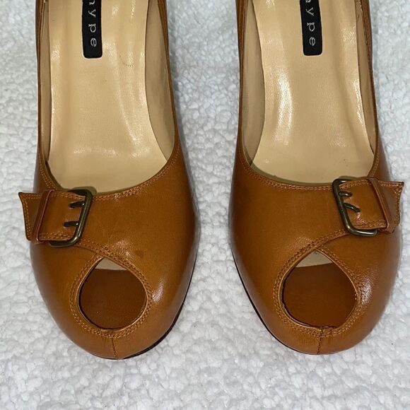 Hype Women’s Pumps(Size 10)   - Picture 8 of 11